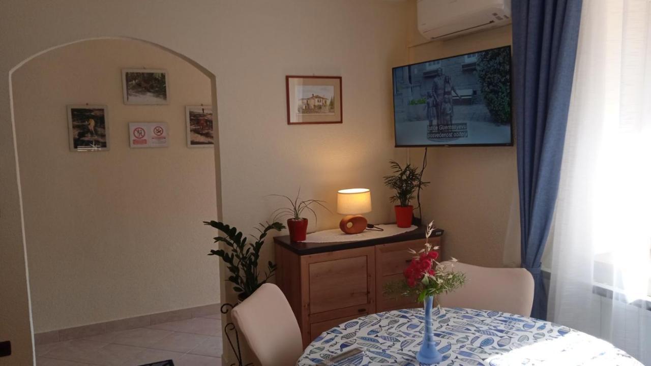 Apartman Rino Bašanija Екстериор снимка